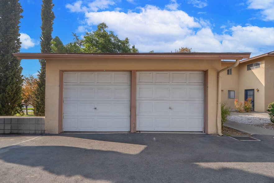 More Photos Of 646 S Grand St, Orange Apartments For Sale