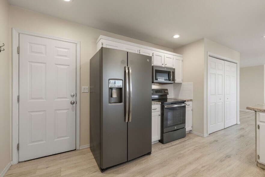 More Photos Of 1754 Kimberly Dr, Klamath Falls Multifamily For Sale