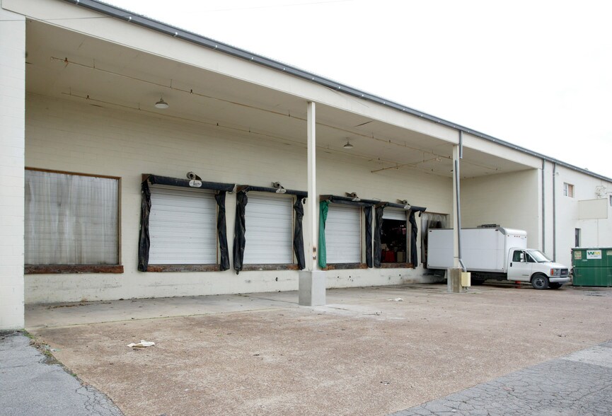 More Photos Of 2611-2615 Grandview Ave, Nashville Distribution For Lease