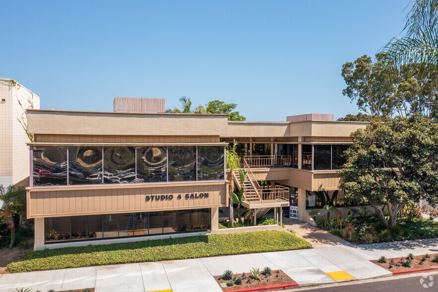 More Photos Of 1303 Avocado Ave, Newport Beach Office For Sale