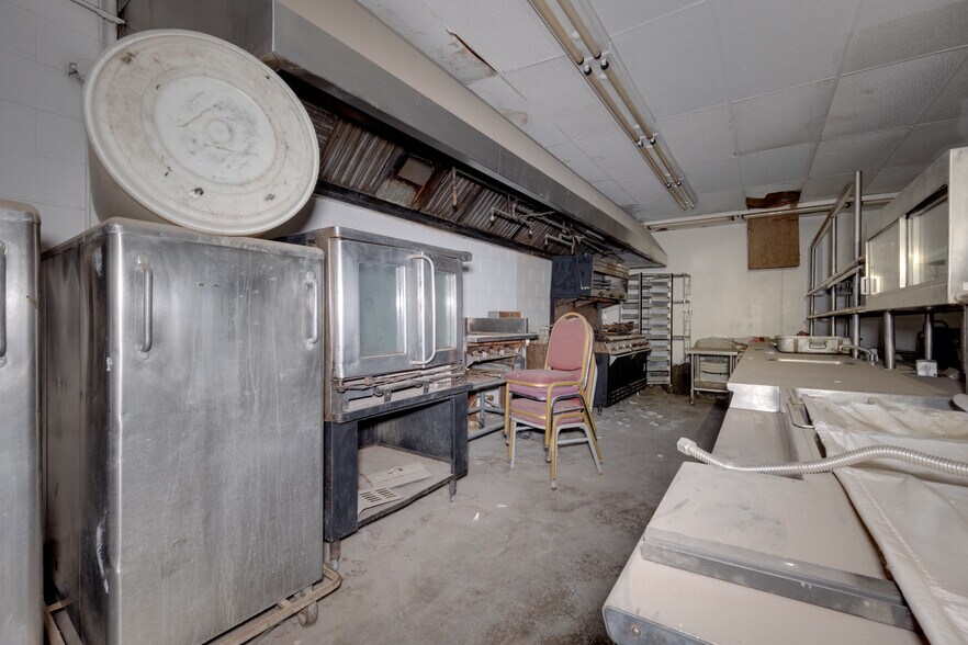 More Photos Of 2915 E Interstate 40, Amarillo Hotel For Sale