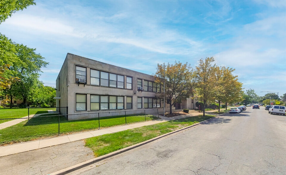 More Photos Of 8035 S Honore St, Chicago Specialty For Sale