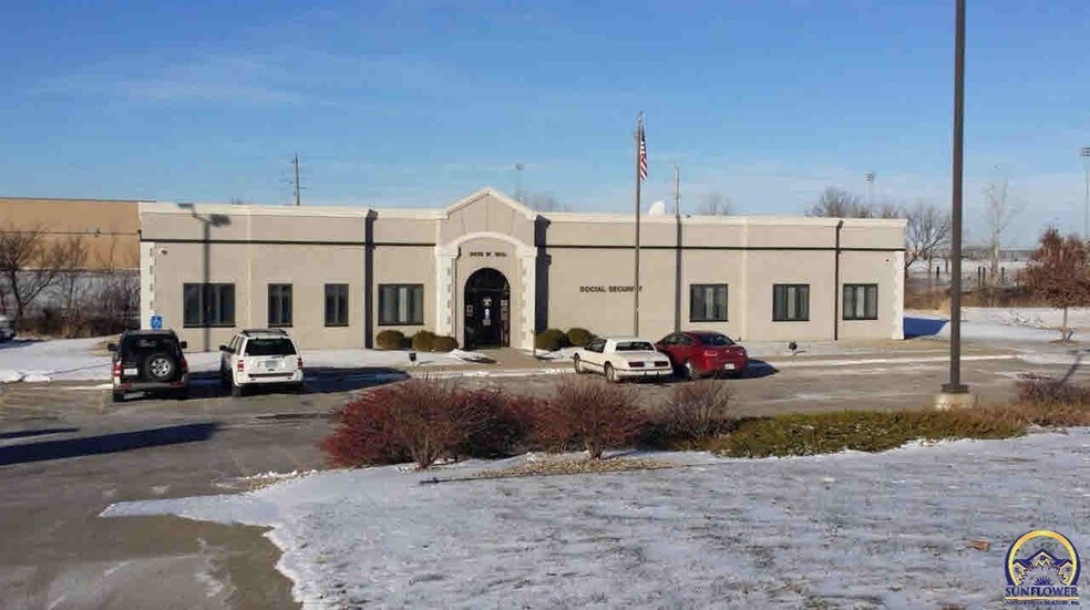 More Photos Of 3010 W 18th Ave, Emporia Office For Sale
