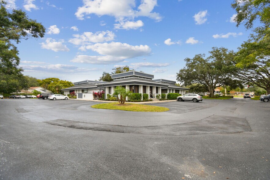 More Photos Of 3910 Northdale Blvd, Tampa Medical For Sale
