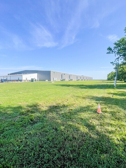 More Photos Of 2028 W Main St, Salem Industrial For Sale