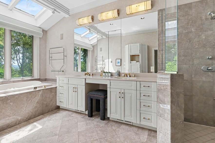 More Photos Of 390 Saddleback Knl, Nellysford Specialty For Sale