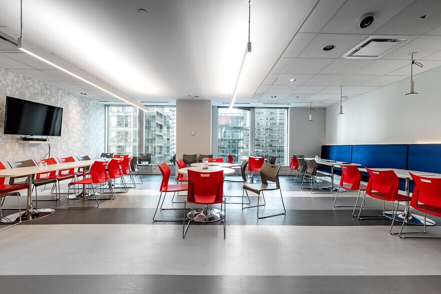 More Photos Of 1250 Boul René-Lévesque O, Montréal Office Residential For Lease