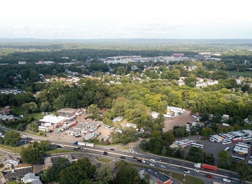 More Photos Of S-120 Route 17, Paramus, NJ, USA, Paramus Industrial For Lease