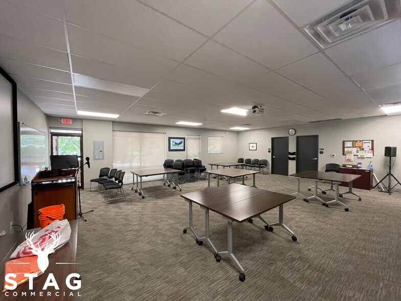 More Photos Of 1716 Scripture St, Denton Office Residential For Lease