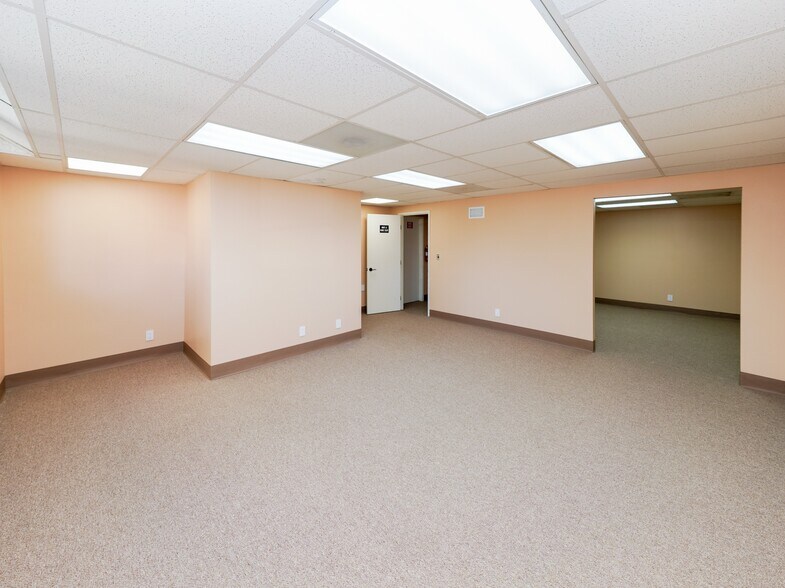 More Photos Of 620-660 12th St SE, Salem Medical For Lease