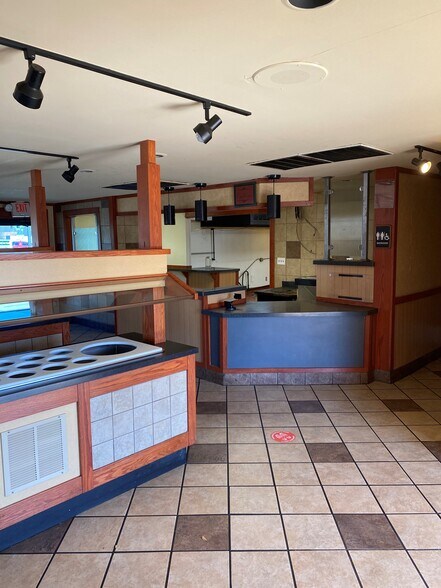 More Photos Of 1805 Beltline Rd SW, Decatur Storefront For Sale