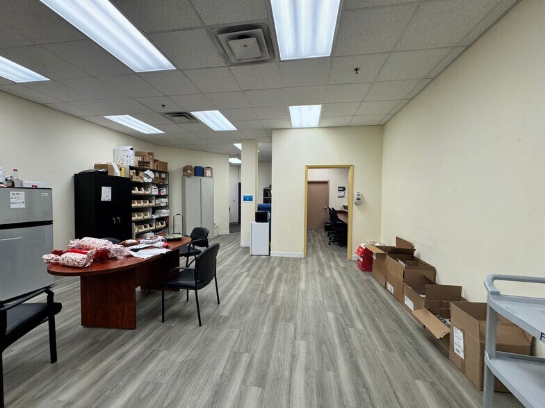 More Photos Of 1215 Dunn Ave, Jacksonville Medical For Lease