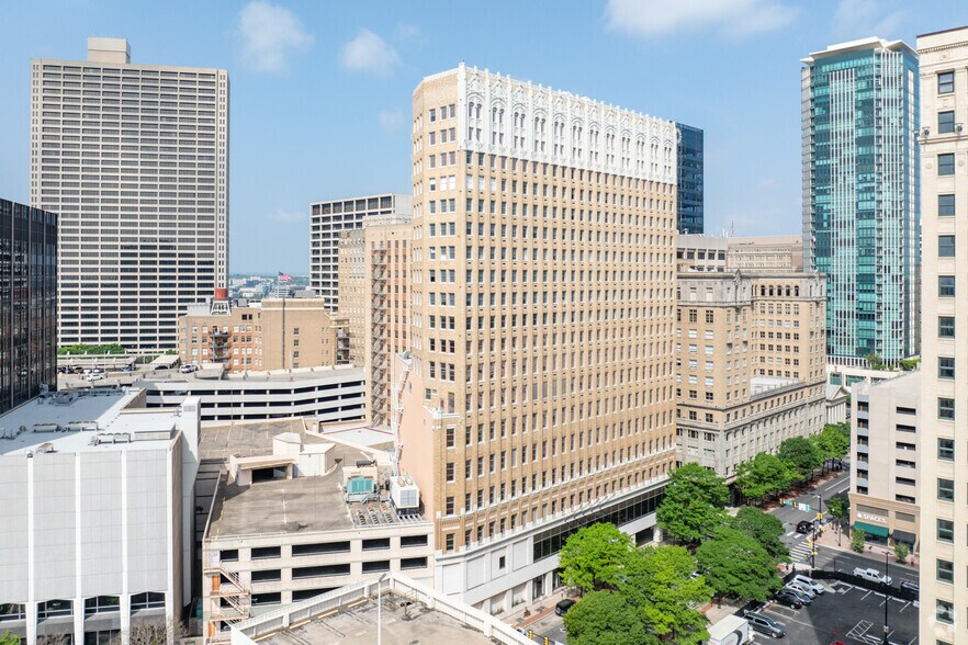 More Photos Of 307 W 7th St, Fort Worth Office For Sale