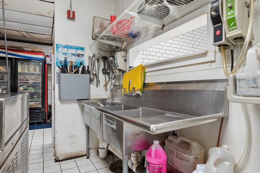More Photos Of 383 E Main St, Denville Flex For Sale