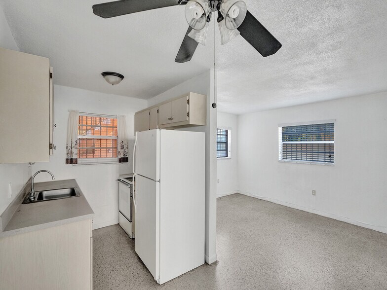 More Photos Of 720 W 16th, Hialeah Apartments For Sale