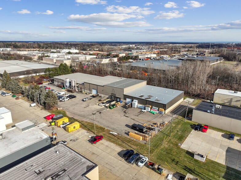More Photos Of 44500 Reynolds Dr, Clinton Township Manufacturing For Sale