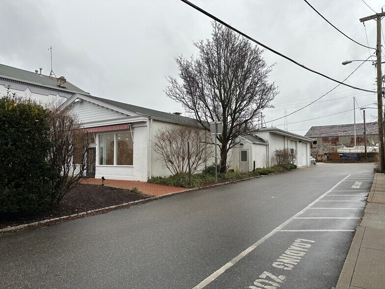 More Photos Of 200 Main St, Greenport Storefront Retail Residential For Sale