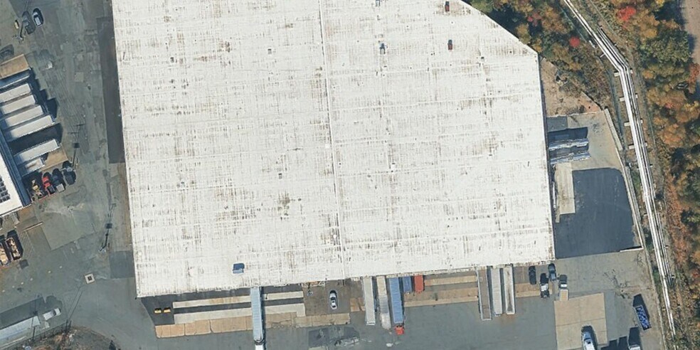 More Photos Of 1300 Lower Rd, Linden Warehouse For Lease