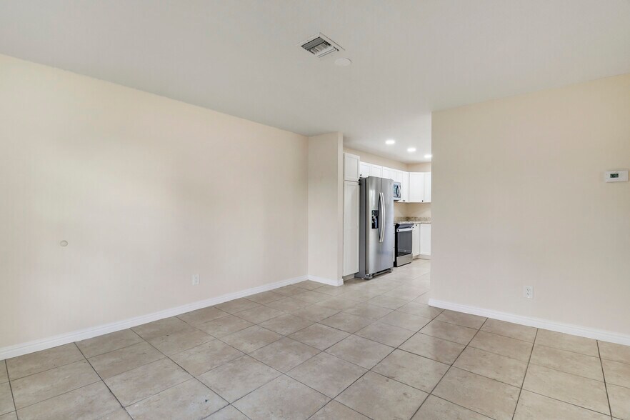 More Photos Of 2767 SE Normand St, Stuart Apartments For Sale