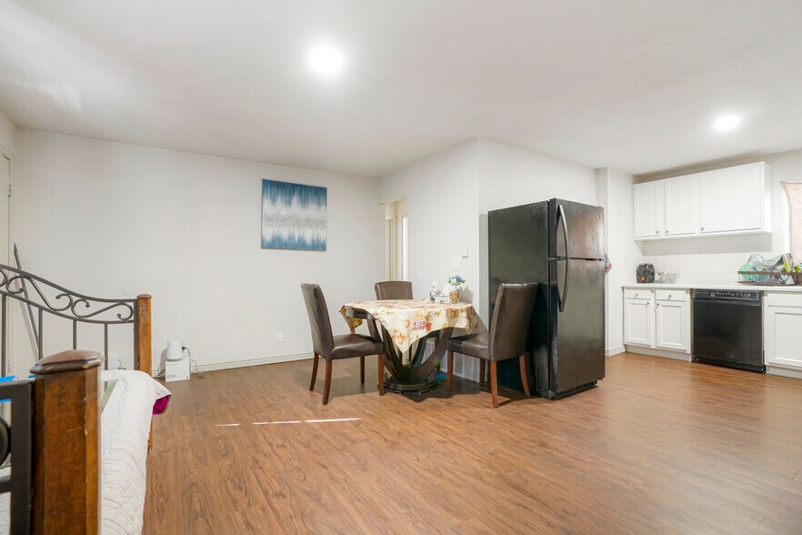 More Photos Of 982 S Sheridan Blvd, Denver Apartments For Sale