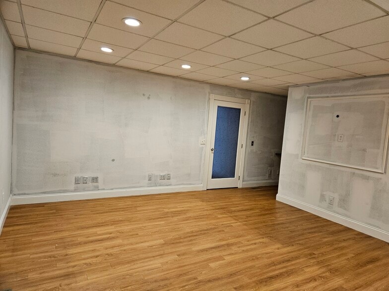 More Photos Of 5820 Gratiot Rd, Saginaw Medical For Lease
