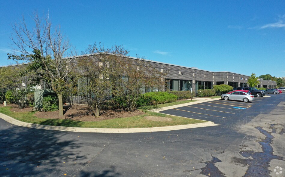 Primary Photo Of 603 Diehl Rd, Naperville Office For Lease