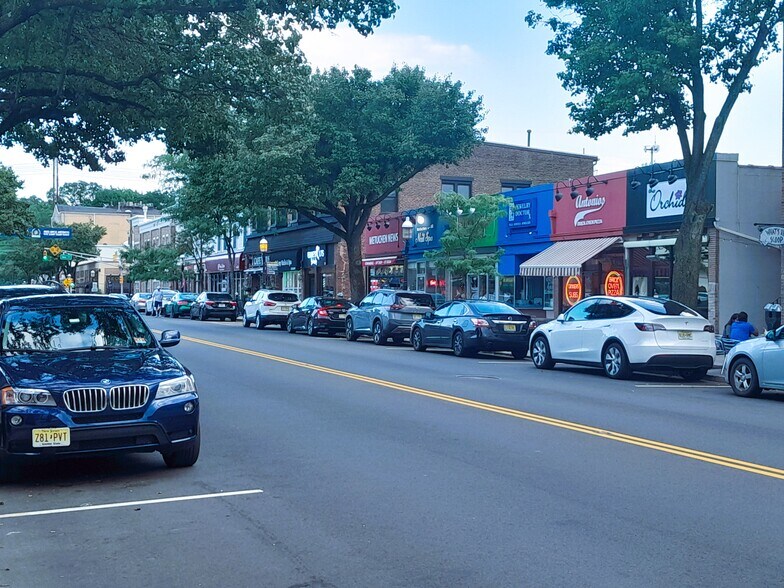 More Photos Of 476 Main St, Metuchen Storefront Retail Residential For Sale