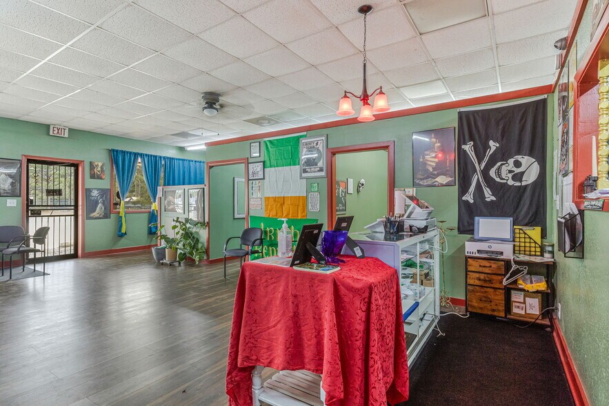 More Photos Of 6173 Stewart St, Milton General Retail For Sale