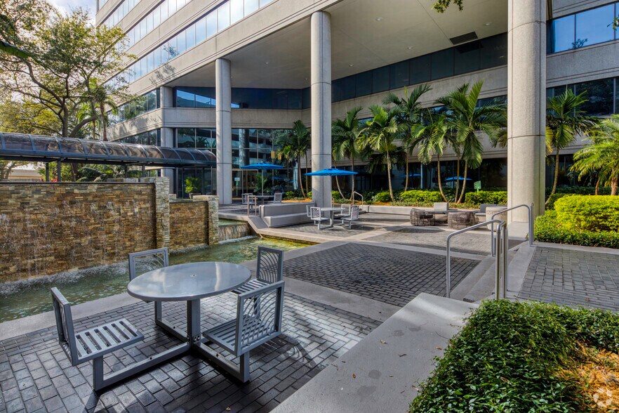 More Photos Of 4350 W Cypress St, Tampa Unknown For Lease