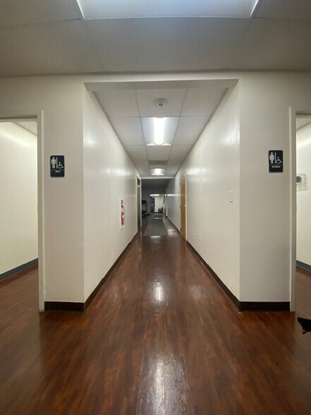 More Photos Of 20 Country Club Dr, Downingtown Medical For Lease