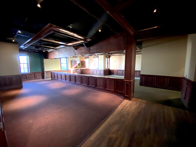 More Photos Of 120-120 NW 23rd Ave, Portland Storefront Retail Residential For Lease