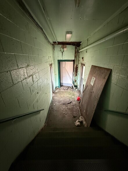 More Photos Of 8665 Station St, Mentor Warehouse For Sale