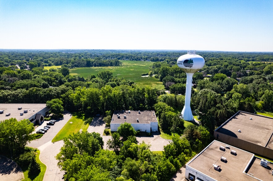 More Photos Of 400 Commerce Ct, Vadnais Heights Manufacturing For Sale