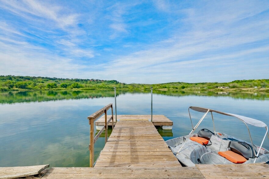 More Photos Of 2013 Bedford Ct, Weatherford Specialty For Sale