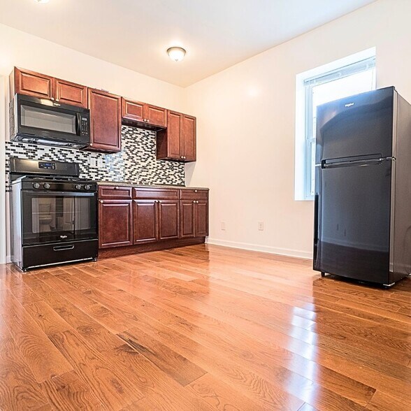 More Photos Of 825 N 41st St, Philadelphia Apartments For Sale