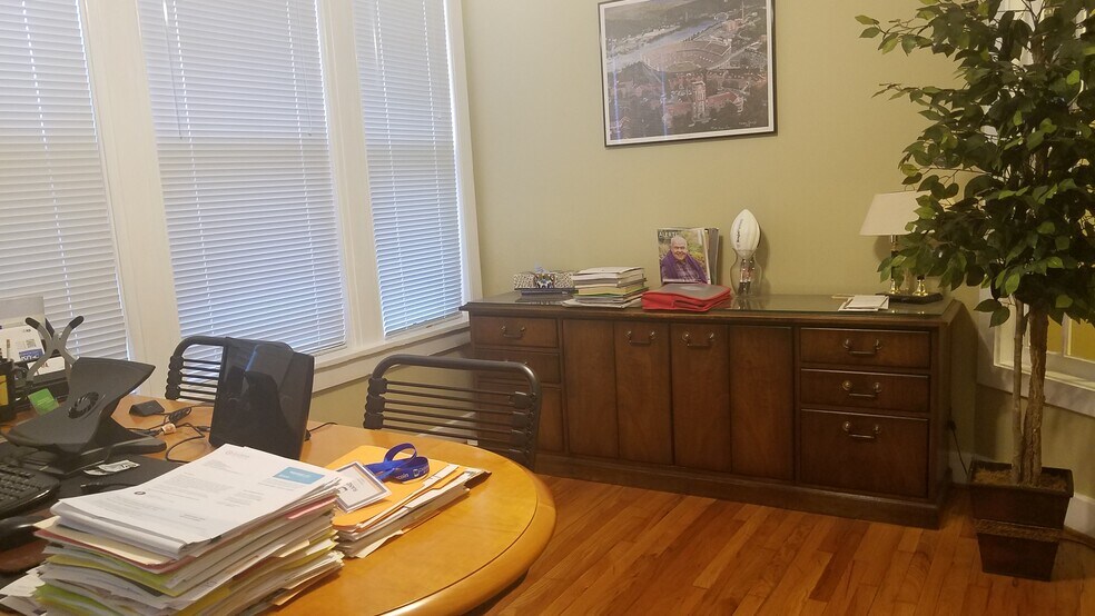 More Photos Of 331 22nd Ave N, Nashville Office For Sale