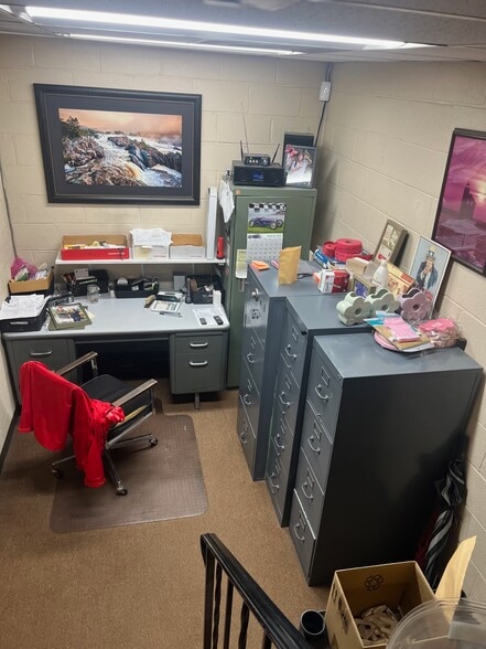 More Photos Of 9005 Woodyard Rd, Clinton Freestanding For Lease