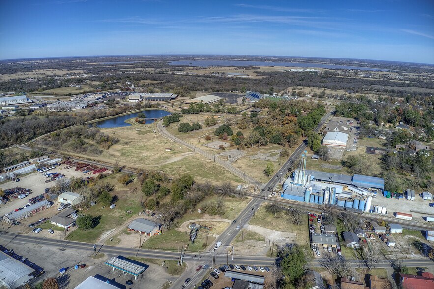 More Photos Of 845 Main St, Sulphur Springs Land For Sale
