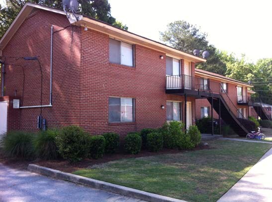 More Photos Of 2400 Beverly Hills Dr, Atlanta Apartments For Sale