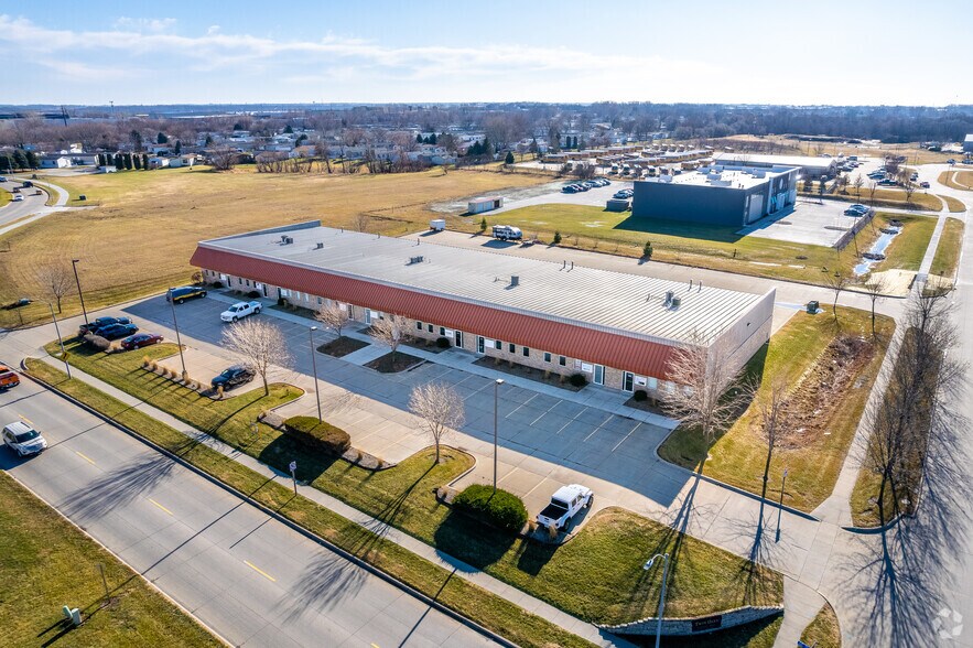 More Photos Of 201 SE Shurfine Dr, Ankeny Light Distribution For Lease