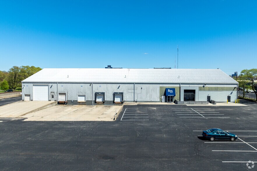 More Photos Of 855 Grandview Ave, Columbus Research And Development For Lease