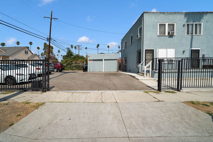 More Photos Of 4973-4975 N Huntington Dr, Los Angeles Storefront Retail Residential For Lease