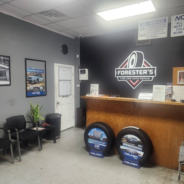 More Photos Of 4004 Hixson Pike, Chattanooga Service Station For Sale