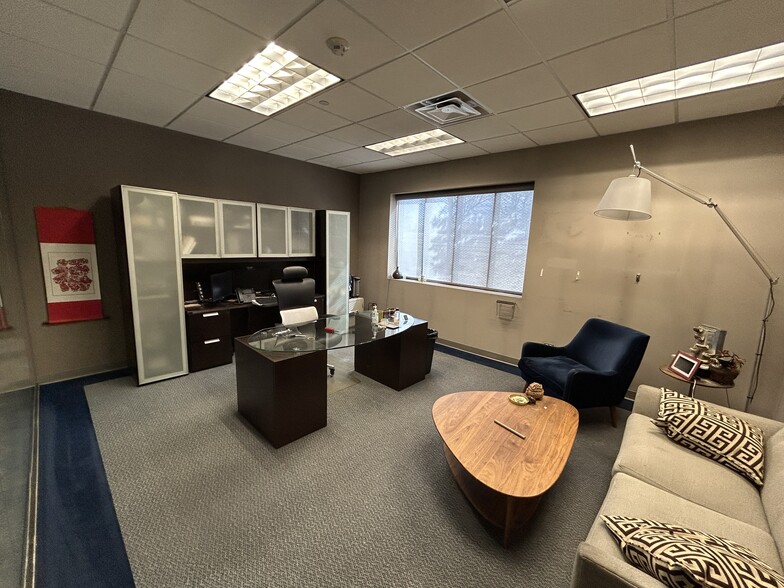 More Photos Of 2800 Hitchcock Ave, Downers Grove Manufacturing For Sale