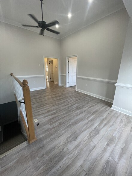 More Photos Of 401-413 Creekstone Rdg, Woodstock Office Residential For Sale