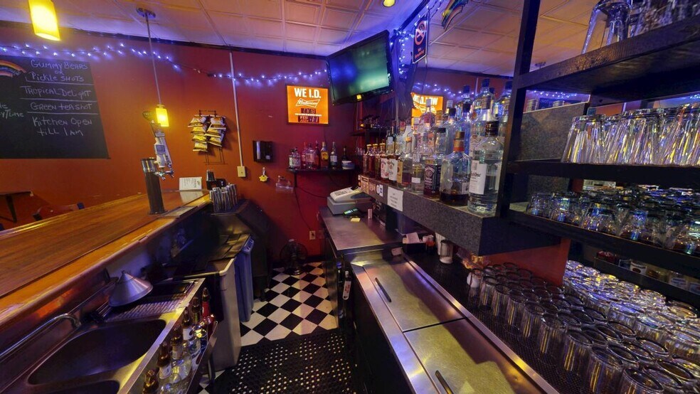 More Photos Of 326 Court St, Williamsport General Retail For Sale