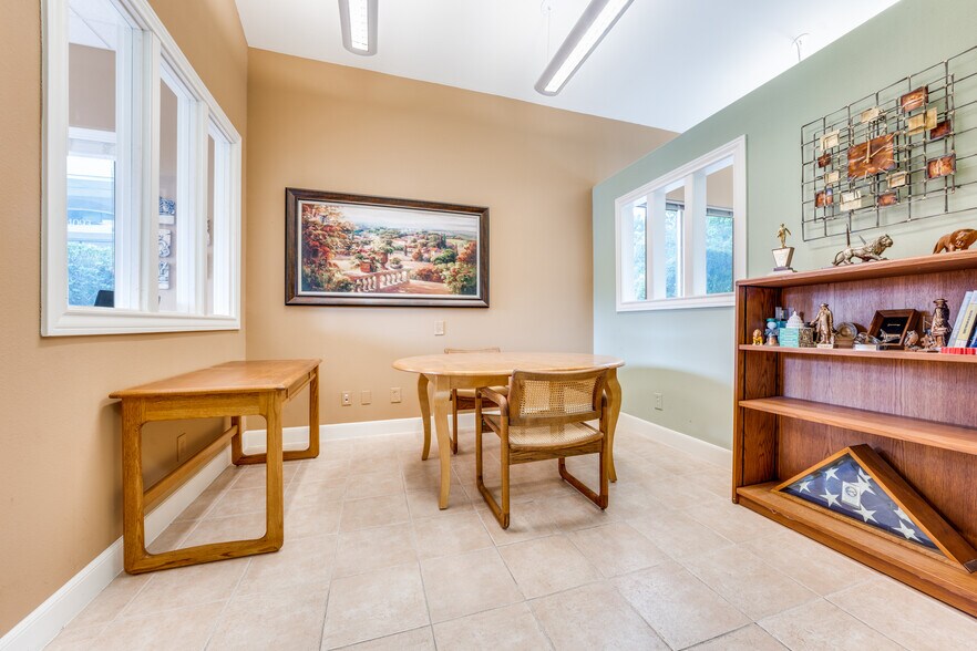 More Photos Of 4091 De Zavala Rd, San Antonio Office For Sale