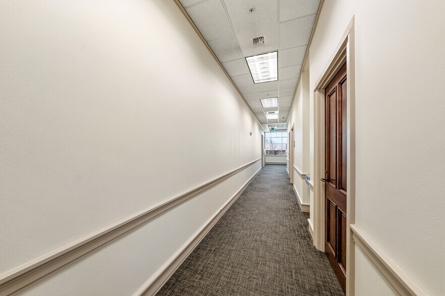 More Photos Of 1501 E McAndrews Rd, Medford Medical For Lease