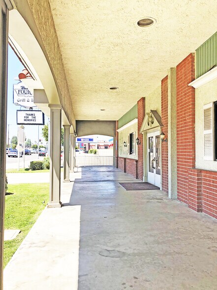 More Photos Of 5512-5530 Van Nuys Blvd, Sherman Oaks Restaurant For Lease