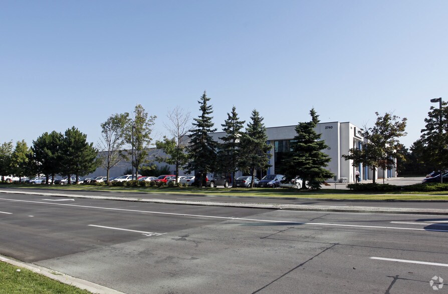 More Photos Of 2740 Matheson Blvd E, Mississauga Light Distribution For Lease